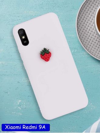 Чехол дизайнерский для Xiaomi Redmi 9A. Белый. Клубника.